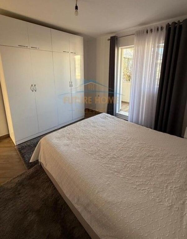 Qera, Shtëpi Private 2-Katëshe, 5 Maji, Tiranë.