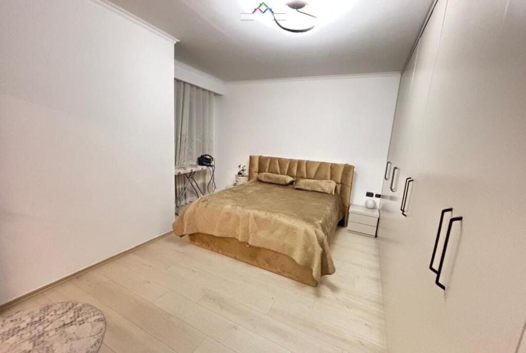 Apartament Me Qera 2+1 Tek Brryli (ID B2201695) Tirane