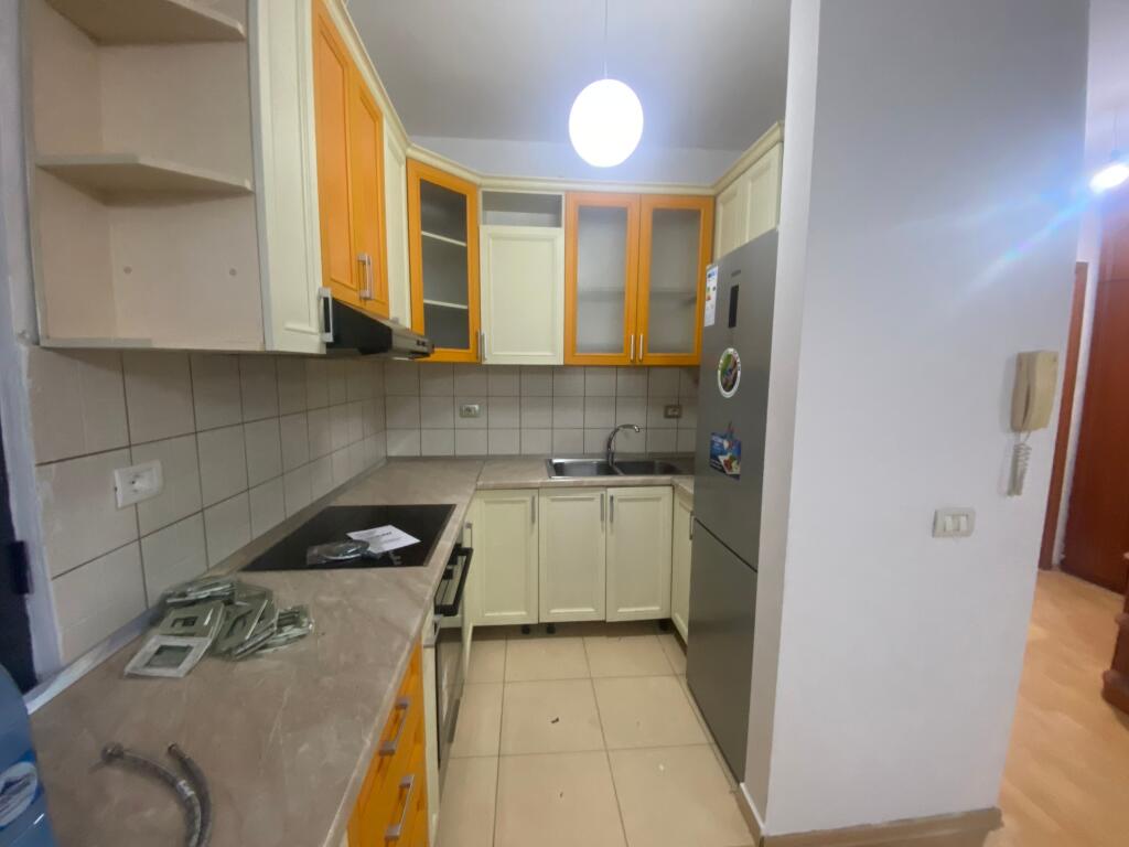 2+1,i mobiluar ne yzberisht te karburant aneli,470 mije leke