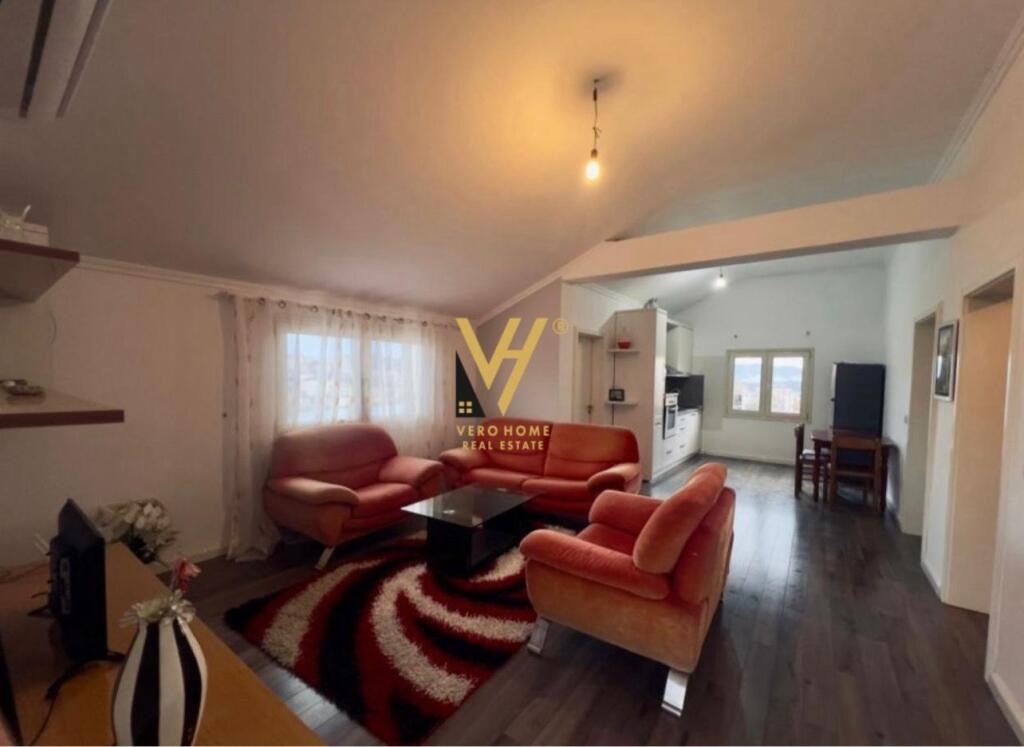 JEPET SHTEPI 2+1+BLK ME QERA TE QYTET STUDENTI 510 EURO