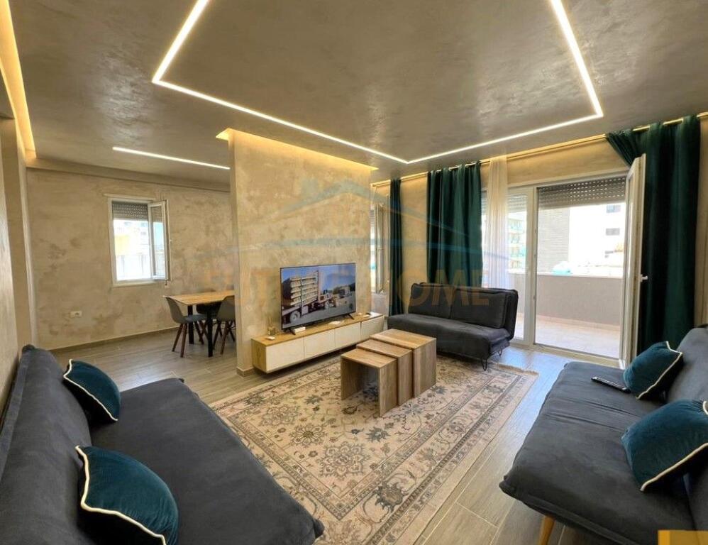 For sale, 3+1 apartment with 3 balconies, Qerret, Kavaje