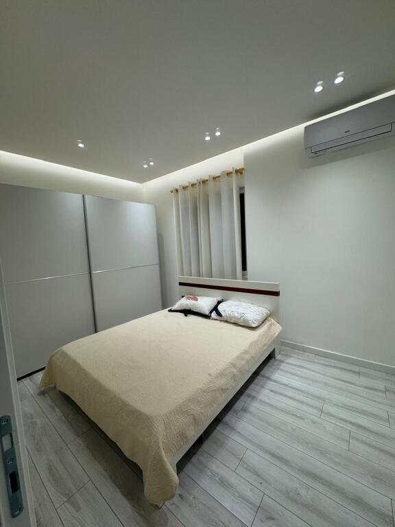 Apartament me qera 2+1 - 📍Shkoze (Rezidenca Relux)