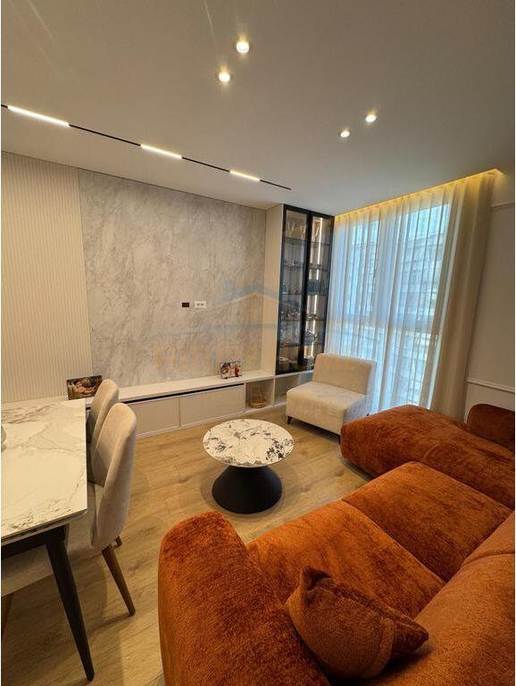 Appartamento 2+1 e Monolocale in Vendita, Viale Migjeni, Complesso Molla. 242.000 €