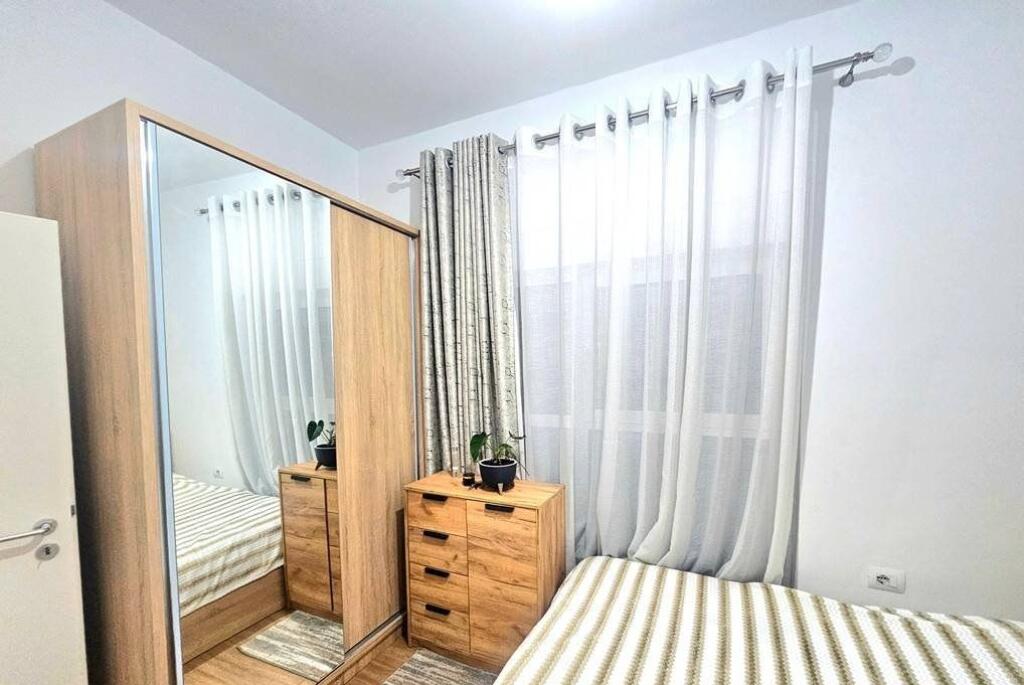 APARTAMENT 1+1 PER QIRA NE ALI DEM