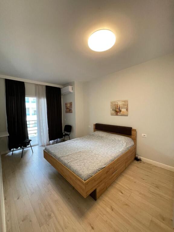 SHITET APARTAMENT PAMJE NGA DETI 1+1 PLAZH DURRES PRANE HOTEL ROYAL