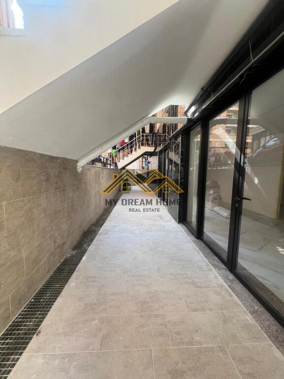 AMBIENT BIZNESI NE PLAZH HEKURUDHA , PER SHITJE!