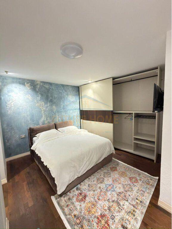 SHITET APARTAMENT 2+1 TEK RRUGA E DIBRES