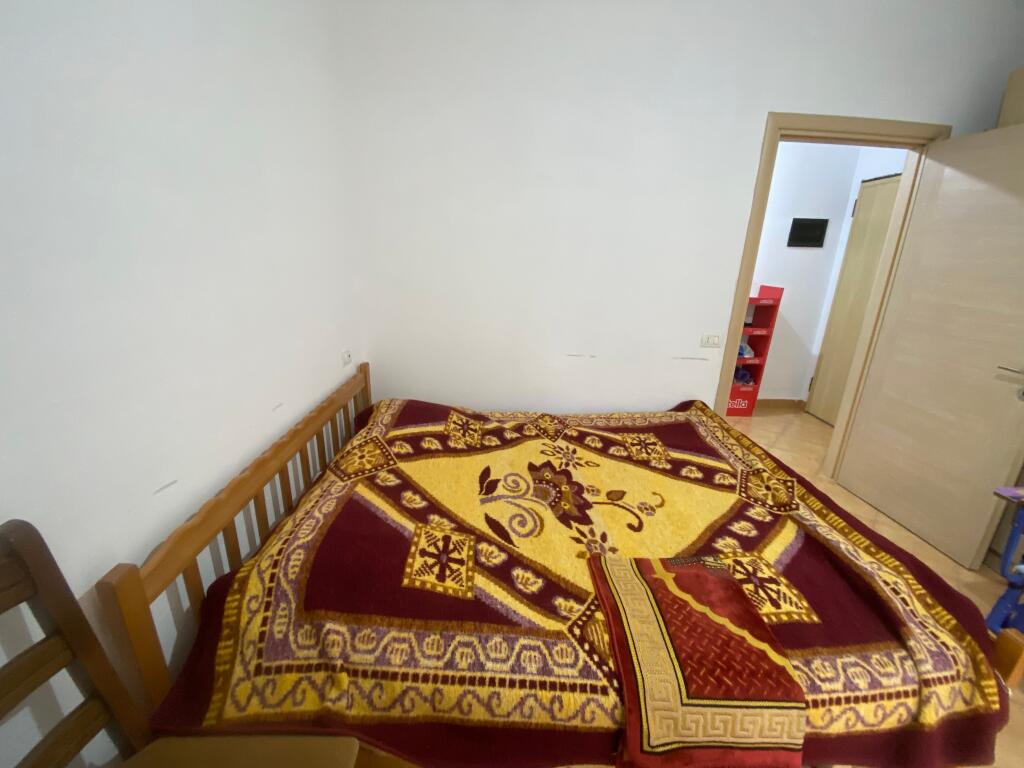 In vendita 1+1, con veranda, giardino zoologico, 140.000 euro