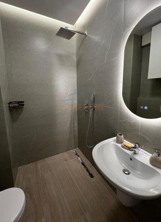 Qera, Apartament 2+1+2 , Pazari i Ri, Tirane