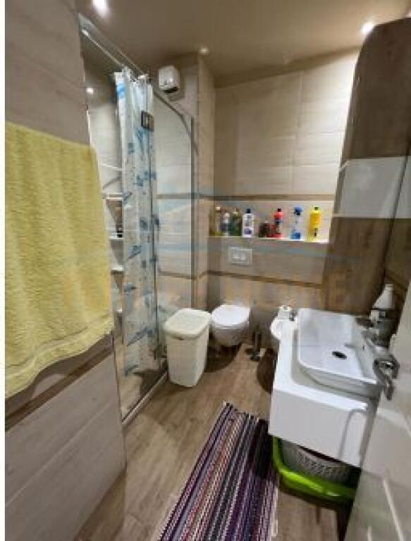 Shitet  Apartament 2+1+Post Parkimi, Rruga e Kosovareve, Tirane.