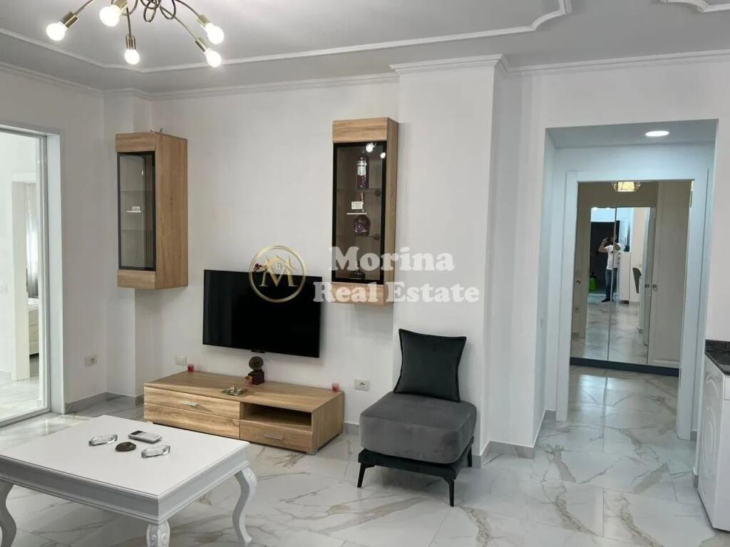 Affitto | Appartamento 2 + 1 | Piazza Willson | 1200 €/mese