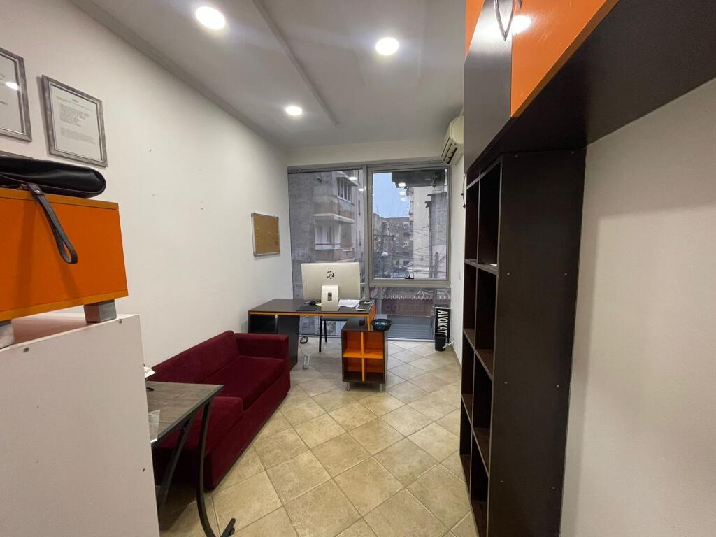 ZYRE PER QERA 15 M2 MYSLYM SHYRI 250 EURO