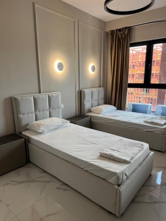 Jepet me qira 3+1+2 RR.e Kavajes Garden Building 1900€