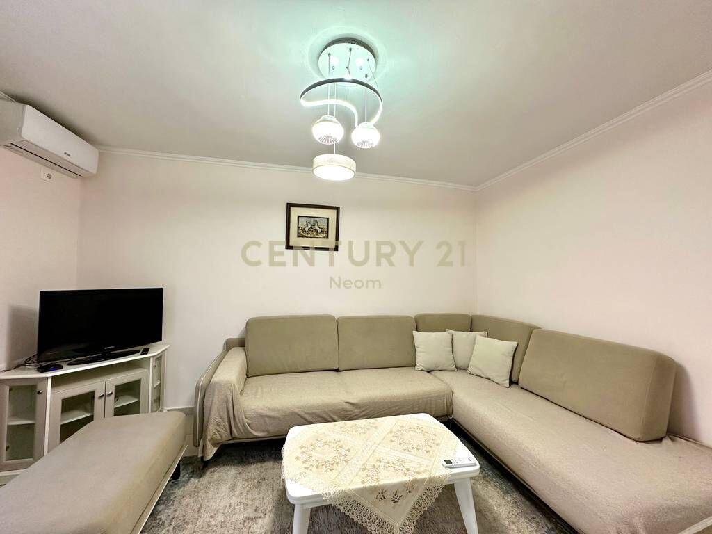 QIRA, APARTAMENT 1+1 TE RRUGA E DIBRES❗️ 450 leke /Muaj
