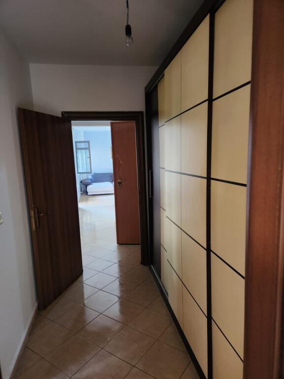 Jepet me qira 2+1 te Malaziani Kthesa e Kamzes 500€