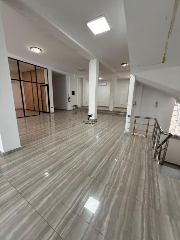 GODINE BIZNESI ME QERA 1100 M2 LAPRAKE 15.000 EURO