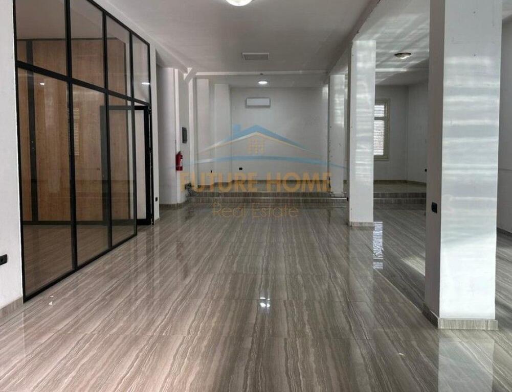 🏢 Qira | Godinë 4-Katëshe+20 POSTE PARKIMI – Rruga Gjergji Legisi