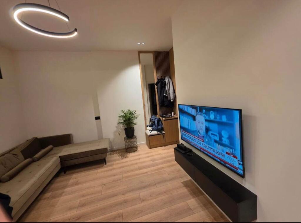 Apartament 1+1 tek Liqeni i Thate!