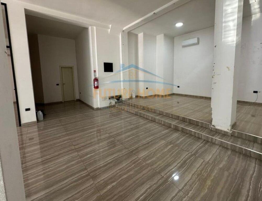 🏢 Qira | Godinë 4-Katëshe+20 POSTE PARKIMI – Rruga Gjergji Legisi