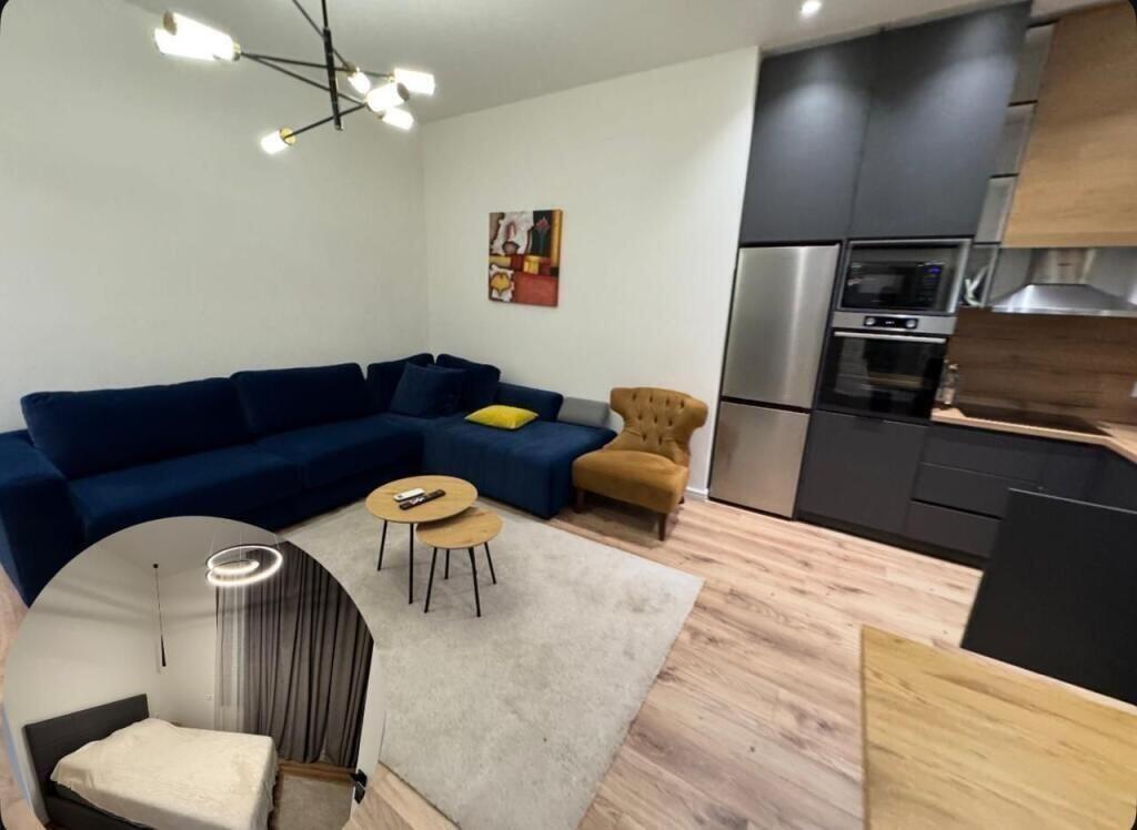 apartament 2+1 me qira prane Komunes