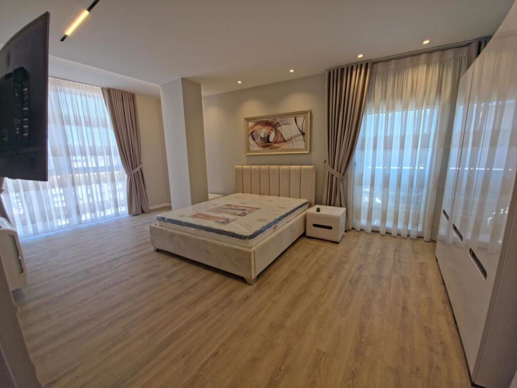 APARTAMENT MODERN 2+1 ME QERA NE QENDER