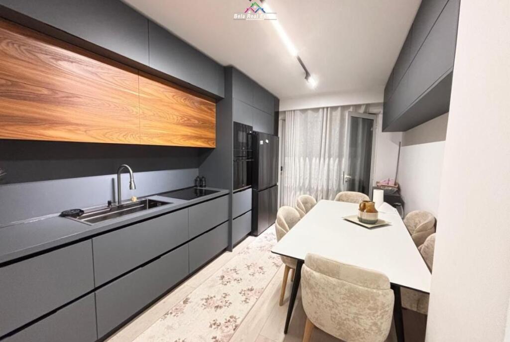 Apartament Me Qera 2+1 Tek Brryli (ID B2201695) Tirane