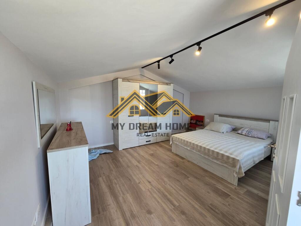 SHITET PAPAFINGO ME PISHIN 3+1+2+ VERAND PLAZH DURRES KOMPLEKS PRIVAT