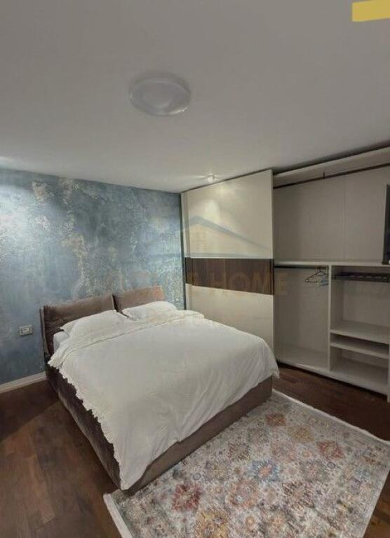 Shitje, Apartament 2+1+2 në Rrugën e Dibrës