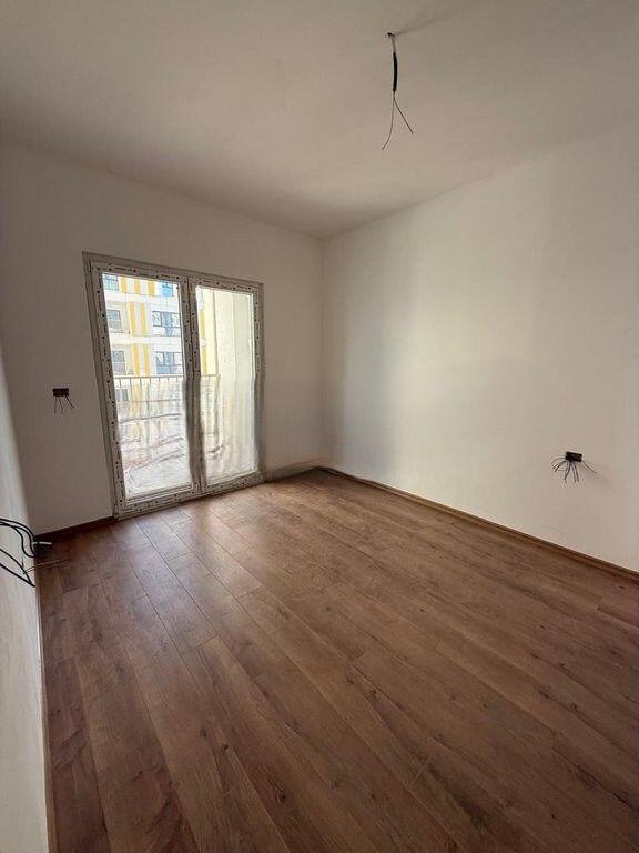 JAPIM ME QIRA APARTAMENT 1+1 ZOGU I ZI ,BANIM/ ZYRE! 600 € /Muaj