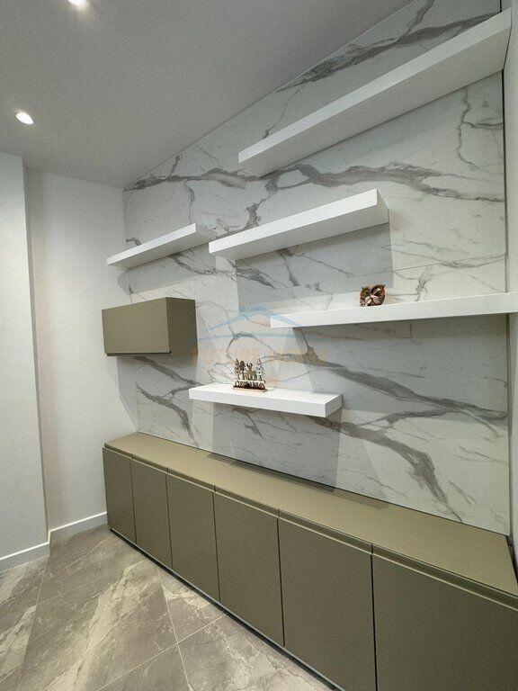 Qera, Apartament 2+1+2 , Pazari i Ri, Tirane