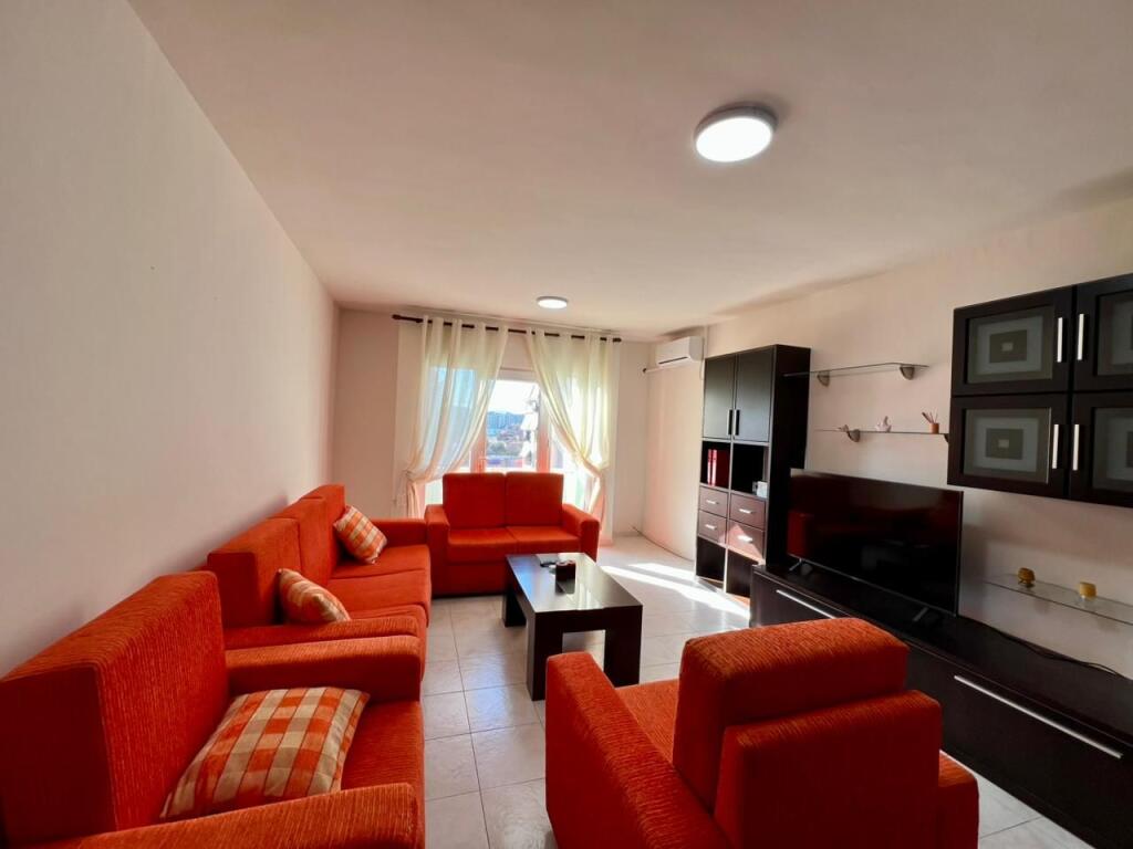 Jepet me qira Apartament 1+1, Laprakë, Tiranë.