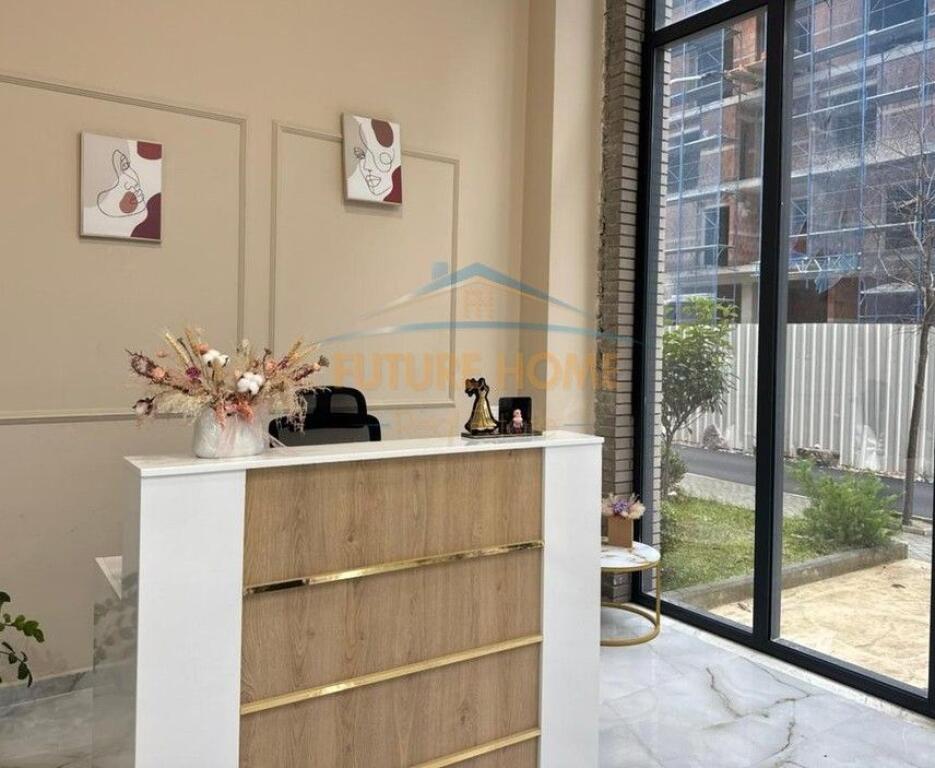 Qera,Ambient Biznesi,Fusha Aviacionit,Tiranë