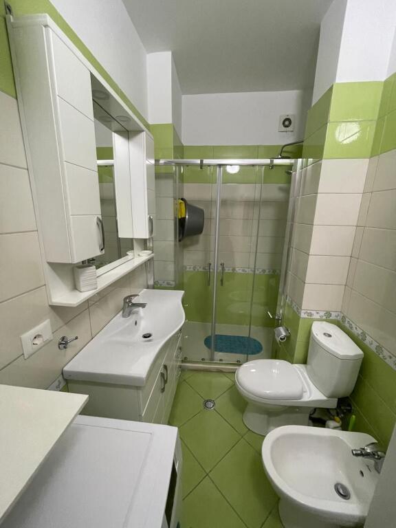 SHITET APARTAMENT PAMJE NGA DETI 1+1 PLAZH DURRES PRANE HOTEL ROYAL