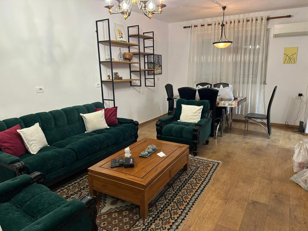 Jepet me qera apartament 1+1