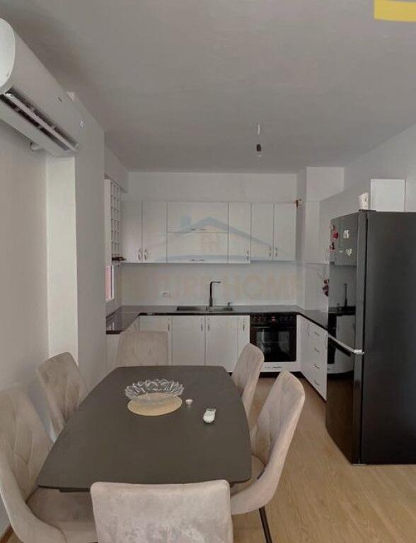 In vendita, Appartamento 1+1, Complesso Fratari, Unaza e Re