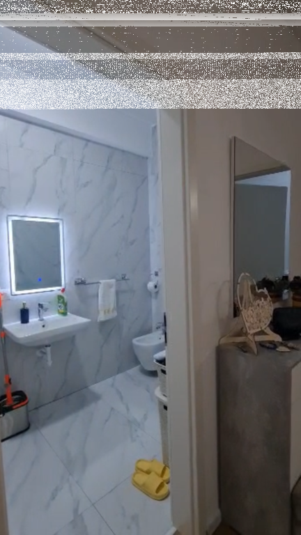 Apartament 1+1, Kaimi Ali Dem!