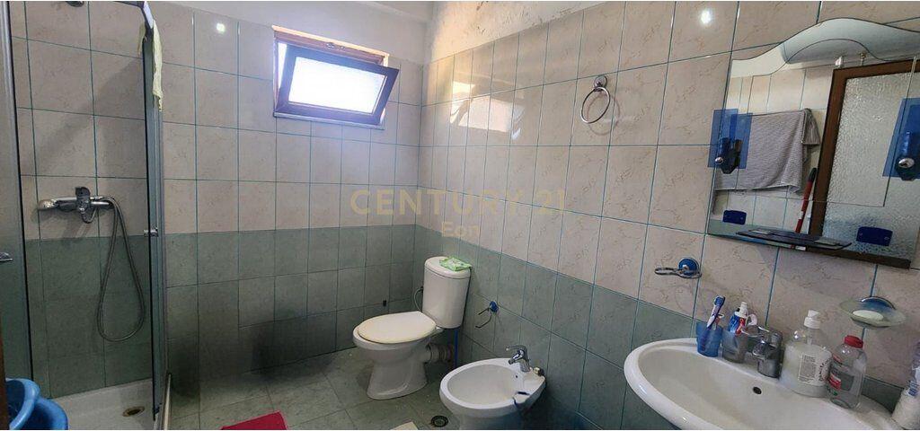 JEPET ME QERA APARTAMENT 2+1 TE SHKOLLA GREKE ! 400 €