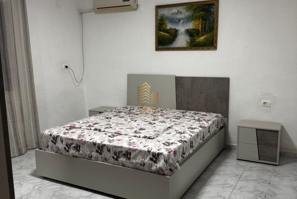 Qira, Hyrje Private, 1+1, Laprake, 350 Euro/muaj