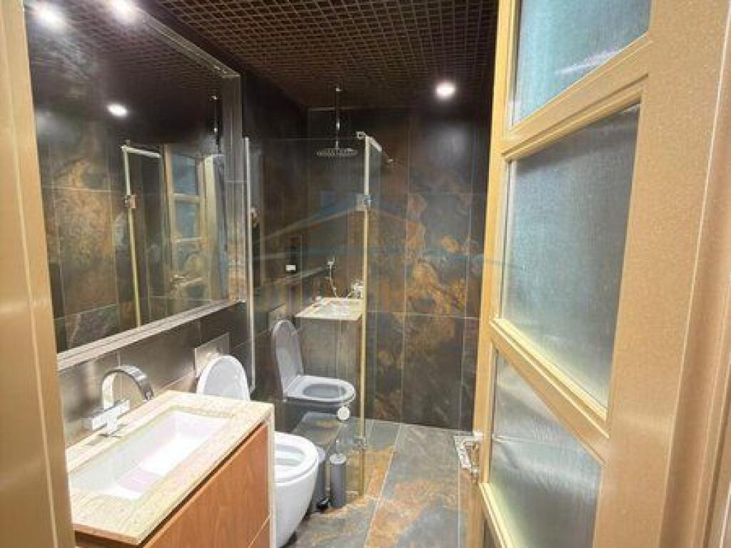 Shitje, Apartament 2+1+2