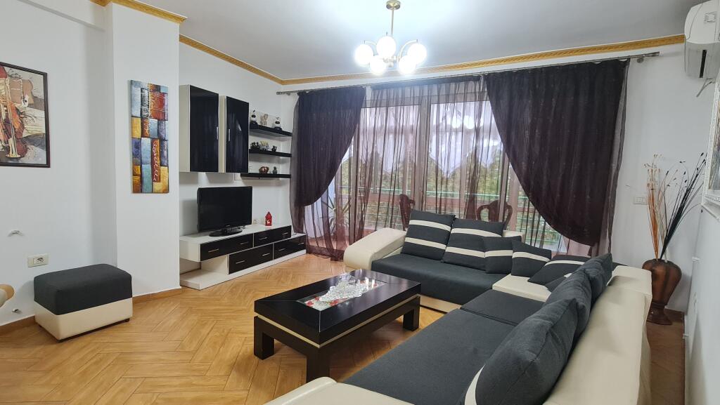 Jepet me qera apartament 2+1 115m ne Don Bosko