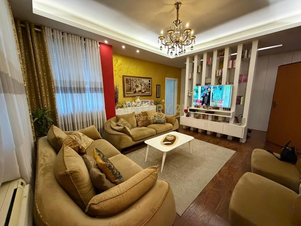 Appartamento 1+1+ Veranda in vendita vicino a Casa Italia