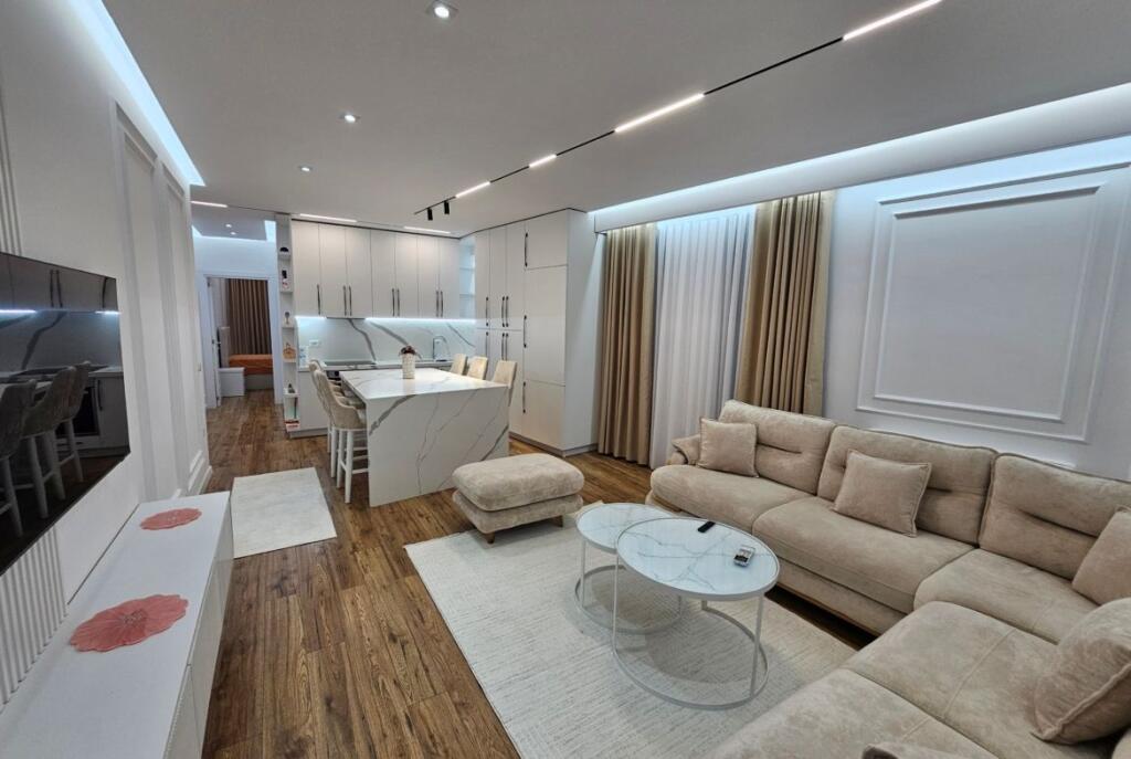 Al Nuovo Boulevard, Appartamento 2+1+Parcheggio in Affitto con Arredamento Moderno!