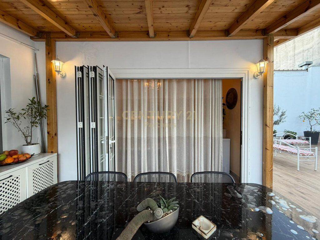 Appartamento 1+1+ Veranda in vendita vicino a Casa Italia