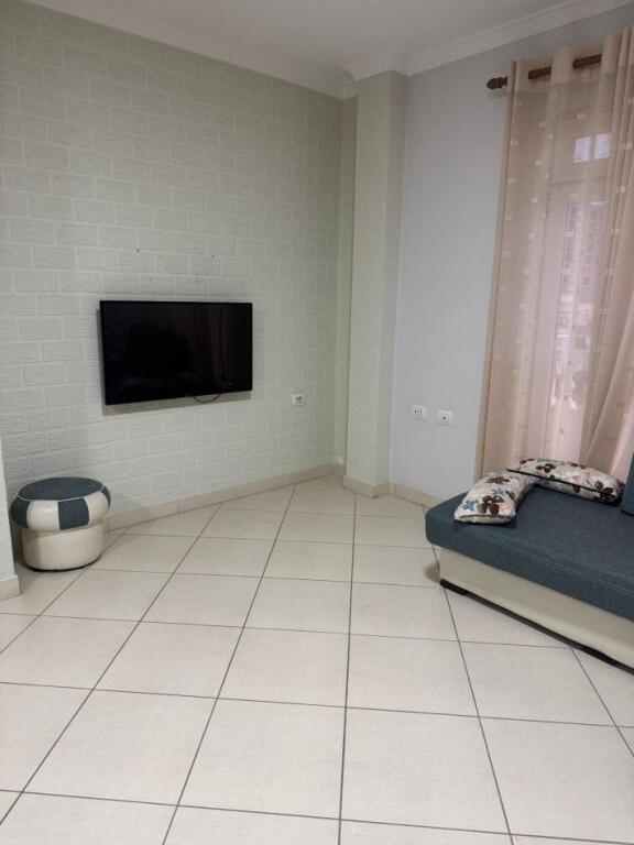 Jepet Me Qera Apartament 2+1+1 Ballkon