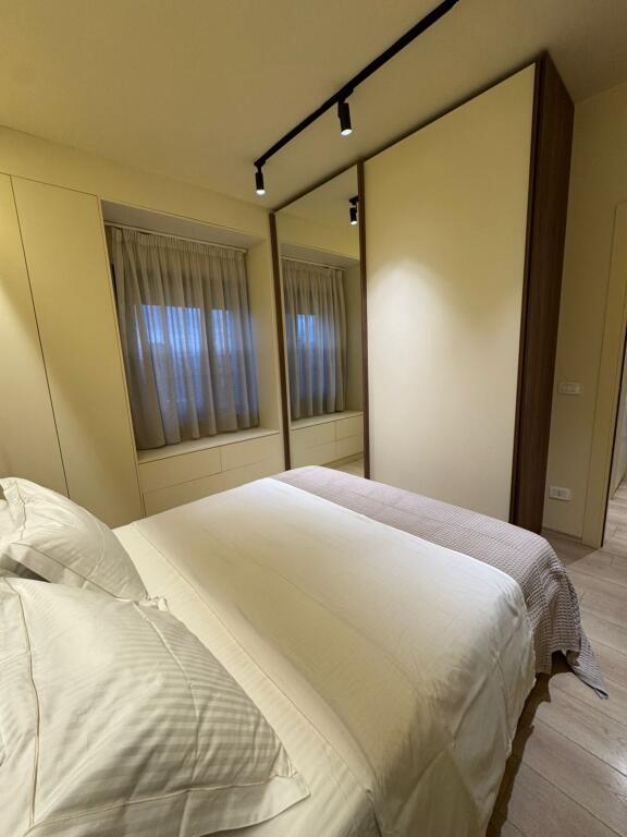 Apartament 1+1 per qira , Bulevardi I Pare