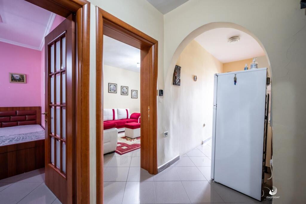 Jepet Me Qera Apartament 1+1+1 Ballkon