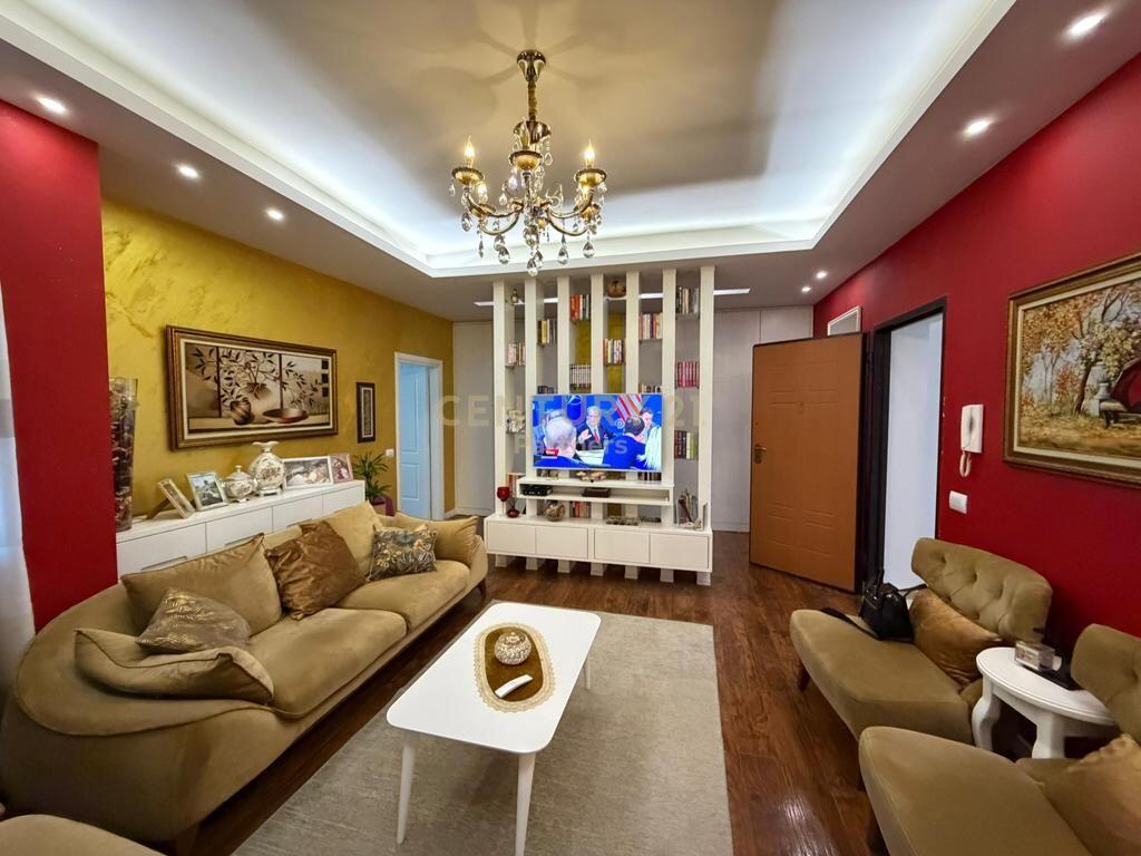 Appartamento 1+1+ Veranda in vendita vicino a Casa Italia