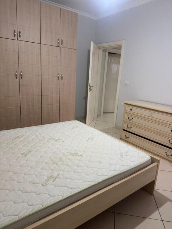 Jepet Me Qera Apartament 2+1+1 Ballkon