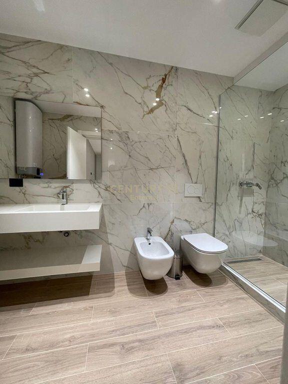 Apartament luksoz 2+1 me qira tek Galeria ETC