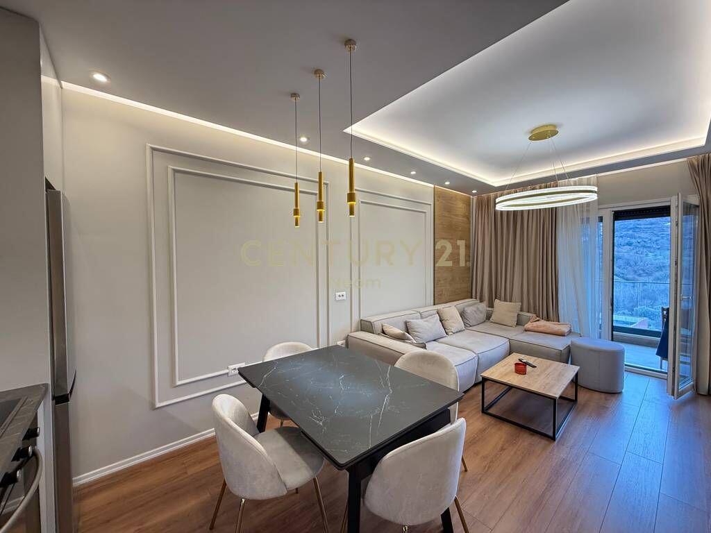 Apartment 2+1 for sale at Kodra e Diellit